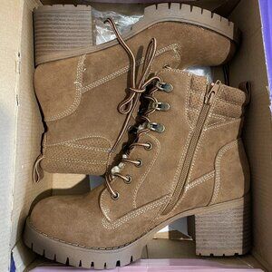 Chunky Heeled Tan Boots Women 7. M Lace Up Shearling Accent Pop Humility